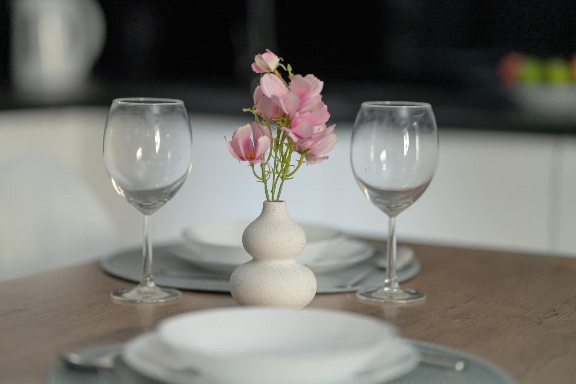 Stylowe I Eleganckie Studia Very Berry W Poznaniu By Noclegi Renters Exterior foto